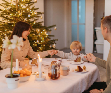 How to Make Your Company Christmas Dinner a Dazzling Affair with a Christmas Tree with Lights